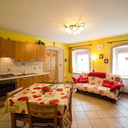 Apartmán Casa Zambelli Candide Exteriér fotografie